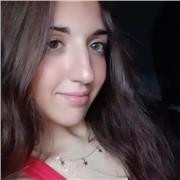 Estudiante del grado Estudios Ingleses, con experiencia más informal en casa. Estoy dispuesta a ayudar y enseñar.